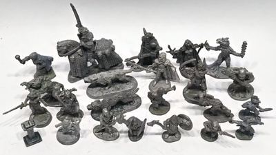 23kpl Ral Partha miniatyyreja 80-90 luvulta (TSR D&D) [F56]