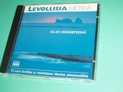 CD Levollisia Hetkiä Illan Hämärtyessä