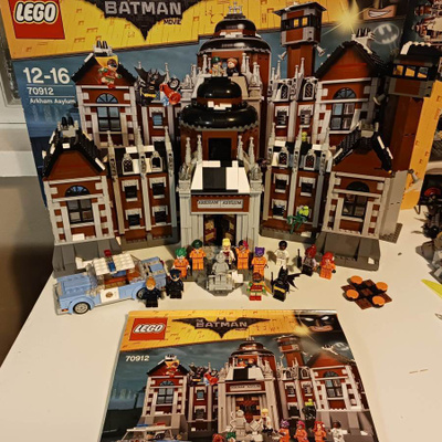 LEGO BATMAN ARKHAM ASYLUM 70912 - HEAD HUNTER STORE.