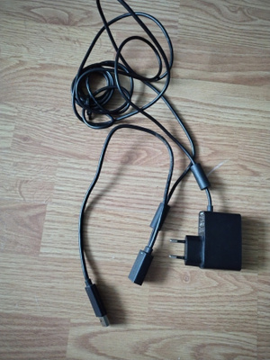 Xbox 360 Kinect kameran virtalähde