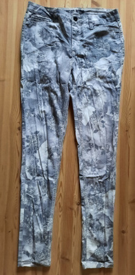Vero Moda kukka housut