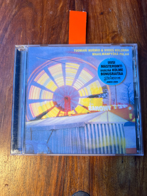 Tuomari Nurmio & Viides Kolonna - Maailmanpyörä Palaa cd