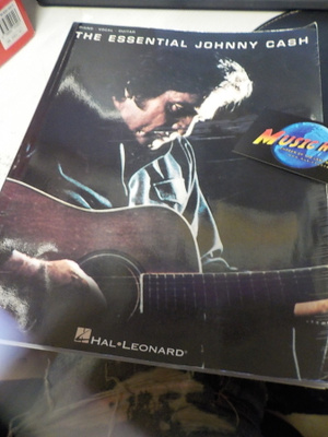 THE ESSENTIAL JOHNNY CASH NUOTTIKIRJA