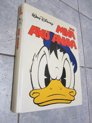 MINÄ AKU ANKKA -JÄTTIKIRJA