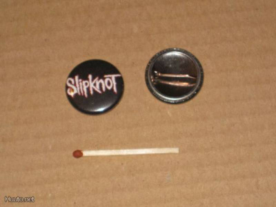 Slipknot rintanappi 1" b1
