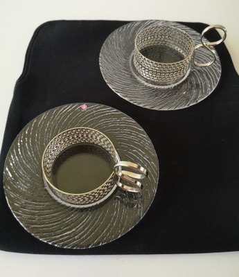 Iittala Tsaikka lautaset ja lasipidikkeet
