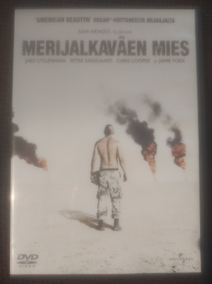 Merijalkaväen mies (Jake Gyllenhaal)