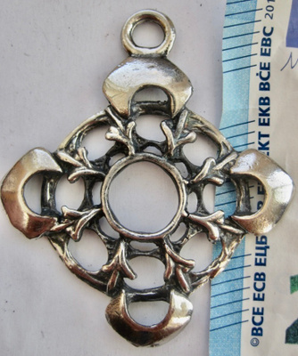 VANHA Koru Riipus Design