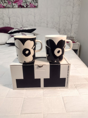 Juhla Unikko mukipaketti 2 mukia 44e (Marimekko)