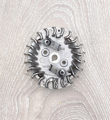 Husqvarna 543 XPG Vauhtipyörä Magneetto Lämpökahvaan