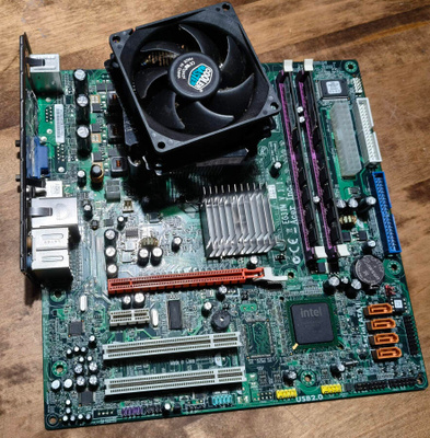 Emo + prossu + muistit E3400  / 4GB