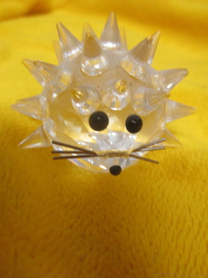 Swarovski Siili  ( viiksillä )- noin 5,5 cm