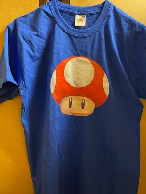 Super Mario sieni paita S pun