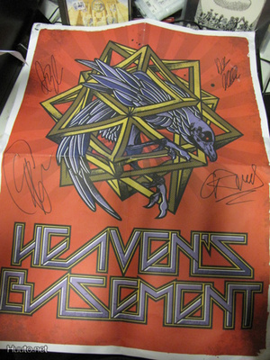 HEAVENS BASEMENT JULISTE KOKO BÄNDIN NIMMAREILLA