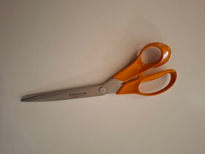 Fiskars yleissakset 21 cm, oranssi