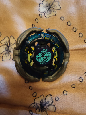 Beyblade metal fight Ray Gil -hyrrä
