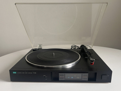 Sansui P-D10 -vinyylisoitin