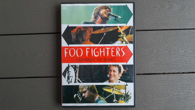 DVD: Foo Fighters - Everywhere But Home (2003)