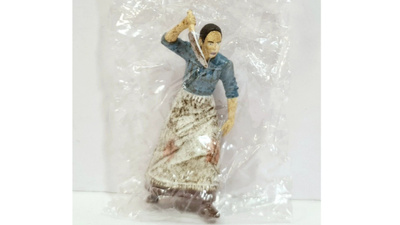 Resident Evil 4 Collection Figure 2 - Female Ganado Villager