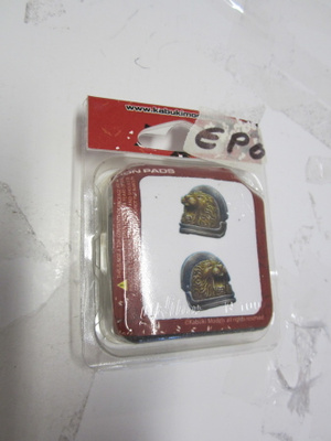 WARHAMMER LION PADS