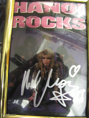 HANOI ROCKS KORTTI KEHYKSISSÄ KAHDELLA NIMMARILLA