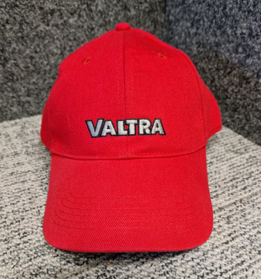 Valtra traktorin mainoslippis uusi