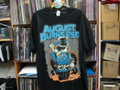 AUGUST BURNS T-PAITA L