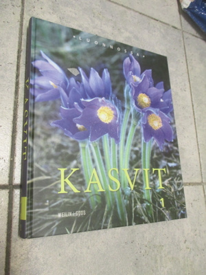 Mikko Piirainen : Kasvit 1 : luonnossa