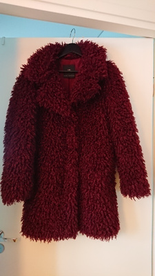 Viininpunainen karvalankatakki Zara koko XS