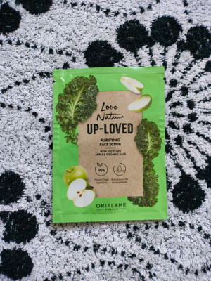~Oriflame Up-Loved apple & kale -kuorintavoide~
