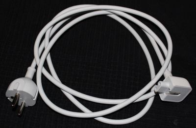 Apple virtalähteen jatkokaapeli