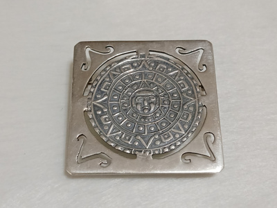 Vintage Hopea Aztec Calendar riipus solki rintanula