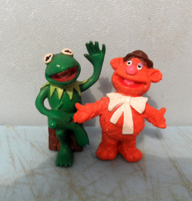 HYVÄKUNTOISET 70-LUVUN KERMIT JA FOZZIE FIGUURIT LÄNSI-SAKSA