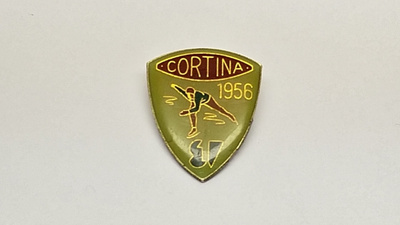 Cortina talviolympialaiset 1956 rintaneulamerkki