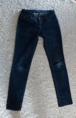 Only naisten farkut koko W27 L32 hyvät