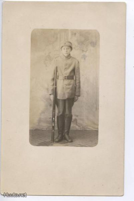 Nuori sotamies, kuvattu 1924