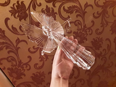 Iso enkeli patsas , kuin Kristalli . Upea 30 cm