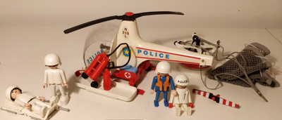 PLAYMOBIL poliisihelikopteri + hahmot + tavaraa