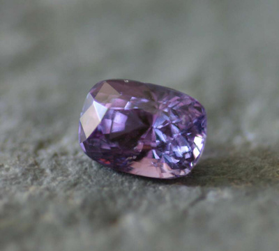 Safiiri käsittelemätön 2.31ct värinmuutos ilmiö +todistuksin