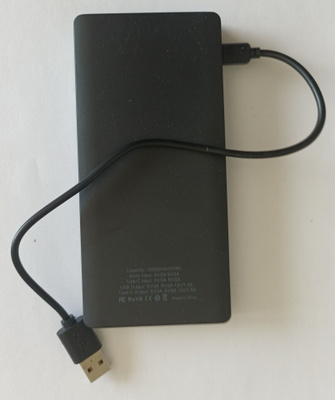 Varavirtalähde 10 000 mAh, 3 kuvaa