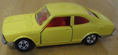 Toyota Corolla 1200 SL KE25 Sprinter Coupe Yellow 1974 1:59