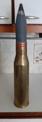 Venäläisen 57 mm ilmatorjuntatykin ammus ,kopio