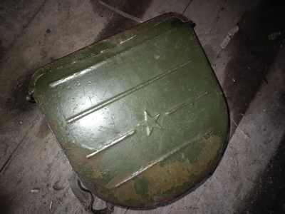 Dp27 lippaita ja Säilytyskotelo