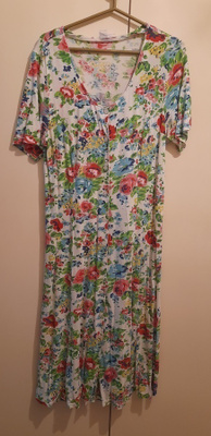 Naisten kesämekko