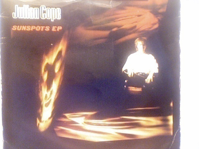 JULIAN COPE  ::  SUNSPOTS  ::  2 X VINYYLI 7"    UK-1985  !!