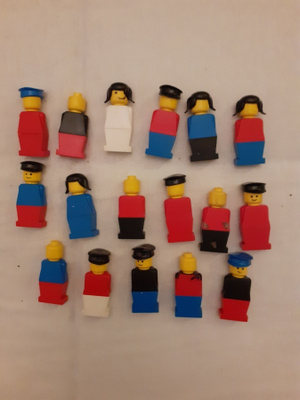 LEGO 60s figure lot -  HEAD HUNTER STORE.
