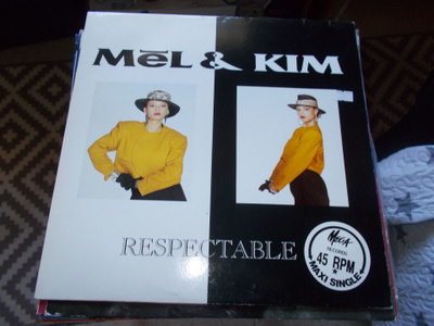 12" VINYYLI SINKKU MEL & KIM ** RESPECTABLE **