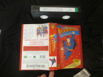 TERÄSMIES : PILOJA JA PELLEILYÄ : VHS