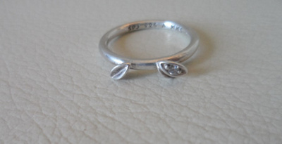 Hopeinen kivisormus Spinning Jewelry koko 15,5