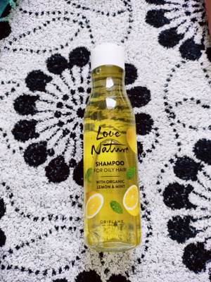 ~Oriflame Lemon & Mint -shampoo rasvoittuville hiuksille~